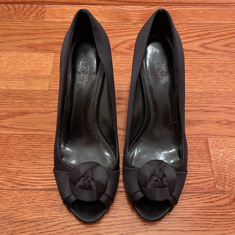 Peep toe heels
